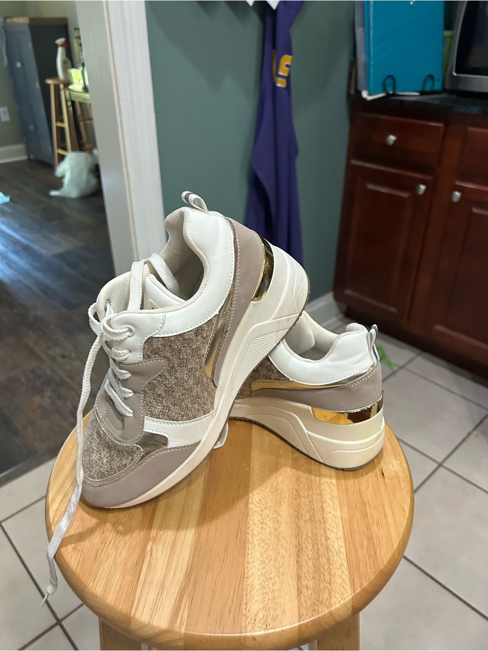 Women’s Athletic Sneakers in Beige and White with Gold Accent